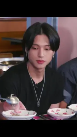 tiny & cute #wooyoung #ateez 