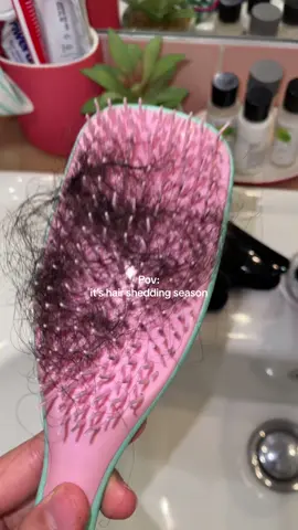 Who’s experiencing the same??😫 #sheddingseason #hairloss #hairfall #hairthinning #hairtok 