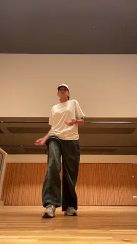 STICKYYY 🫦 dc: @dylansmovin  #fyp #dancechallenge #sticky #taylorthecreator #forupage #04