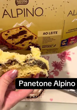 Panetone Alpino   #alpino #panetone #natal #chocolate #doces #fypp #vaiprafy #follow #provando  ⭐️⭐️⭐️⭐️⭐️  Faltou mais recheio mas é bom
