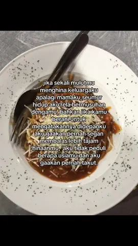 kadang aku rindu jiwaku yg dulu gadis lugu tutur kata yang lembut dan ga pernah balas kejahatan org lain, tapi keadaan memaksaku untuk menjadi gadis keras dan kuat  dari segala tekanan, karna aku tau kalo aku tidak kuat maka dunia akan menginjak nginjakku, dan aku gaakan bisa bertahan sejauh ini