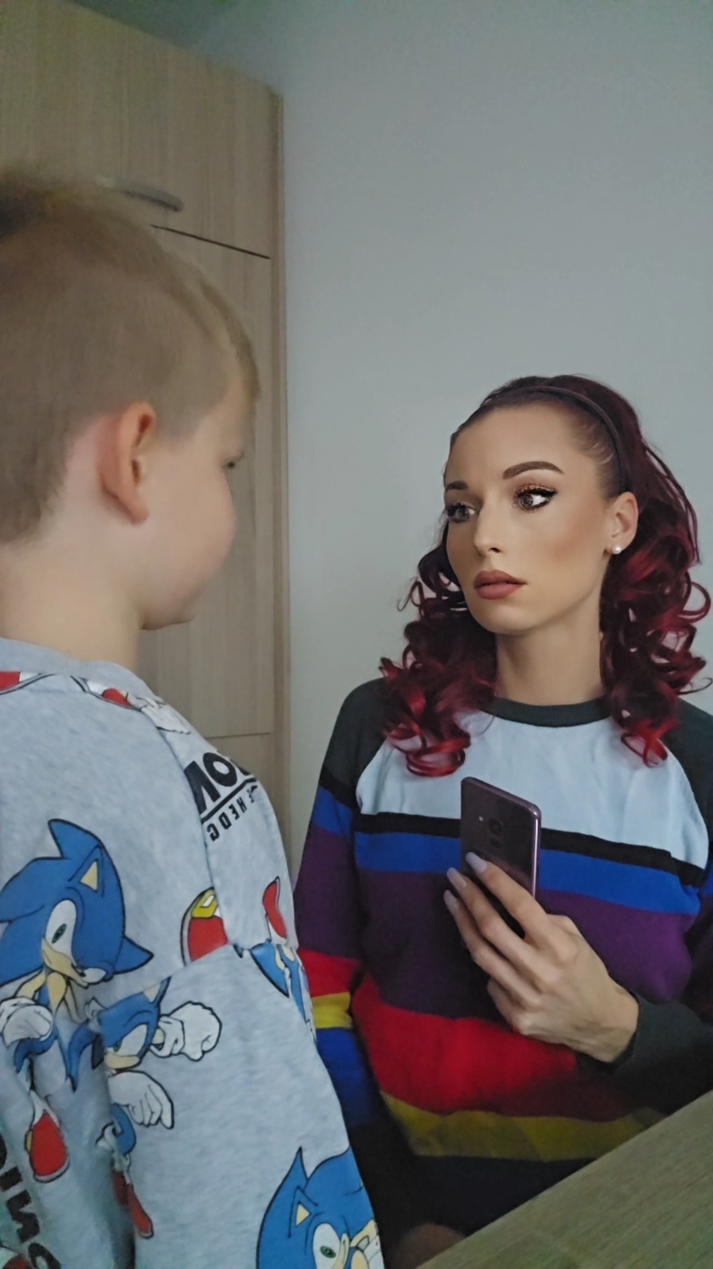 Ein Versuch war's wert...😉😂 Ich wünsche euch einen schönen Abend 🤗🥰❤️ #elektroelefant #staubsauger #staubsaugen #kinder #beschäftigung #comedy #comedyvideo #witzig #witzigevideos #lustig #lustigevideos #funny #funnyvideos #fun #spass #spaß #spaßmusssein #🤍👑loyallions👑🤍 