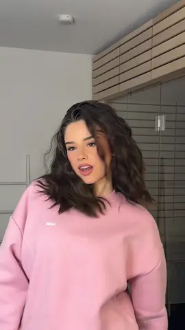 curly hair today 🦁