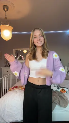 Tag a famous perosn to see if they reply✨#fyp #viral #dance 