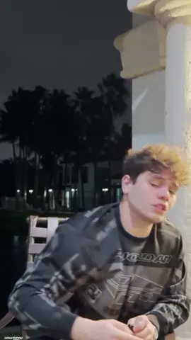 siz ne düşünüyorsunuz? Daha fazlası için : @tturkishrap_ . . . #rap #rapper #turkcerap #rapmusic #rapartist #deha #discord #ecrinsuçoban #x #açıklama #kuran #f 