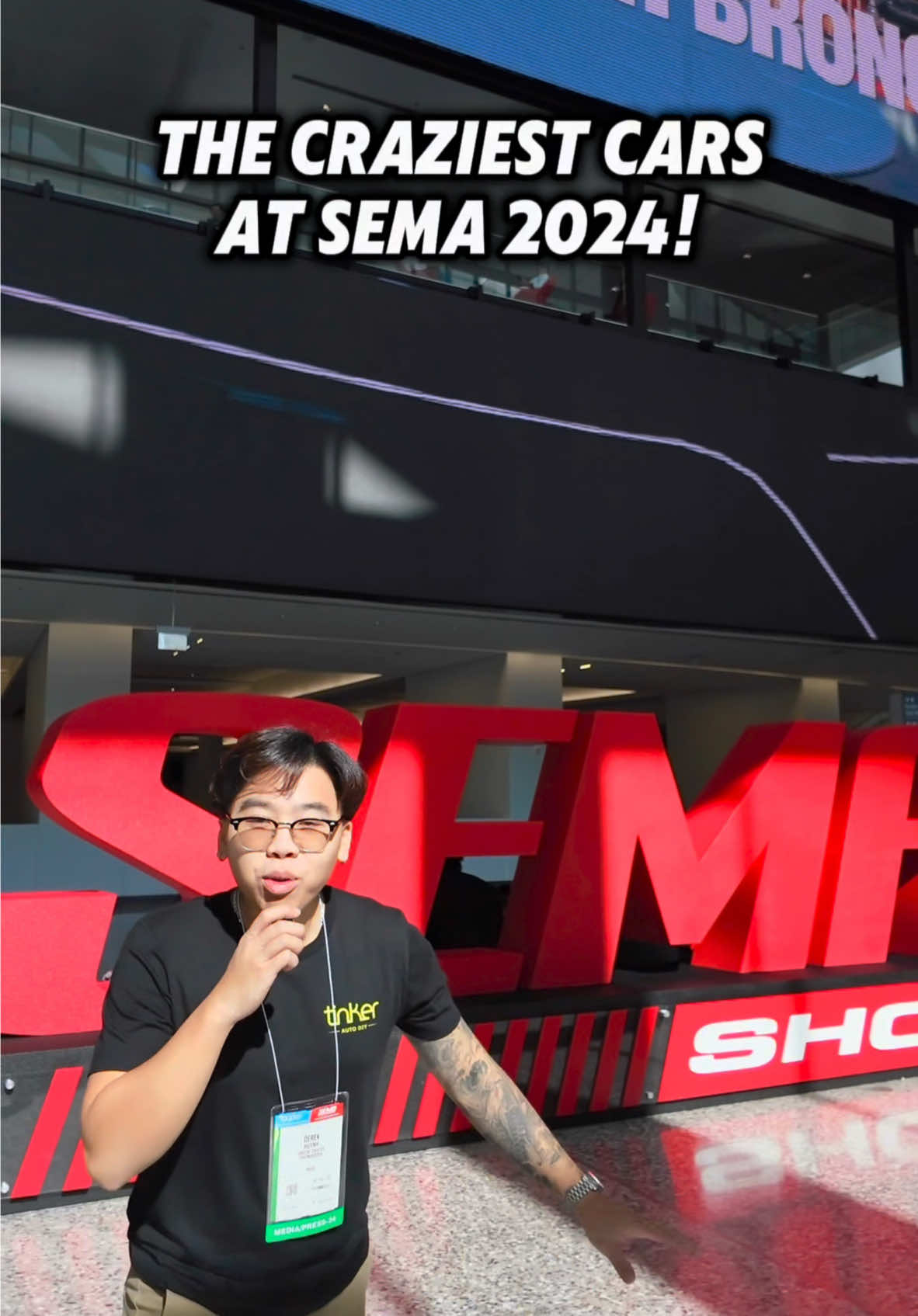 My favorite cars at SEMA with the @tinkerdiy team! #ad 