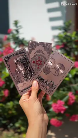 Gold Foil Tarot Pink Edition  #tarot #tarotreading #tarotreader #tarotcards #tarotok #cartasdetarot #tarotdeck 