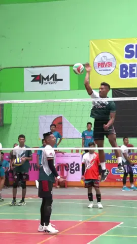 warming up beledos yudi kendil 🔥#armumotret #alamrayavolley #volly 