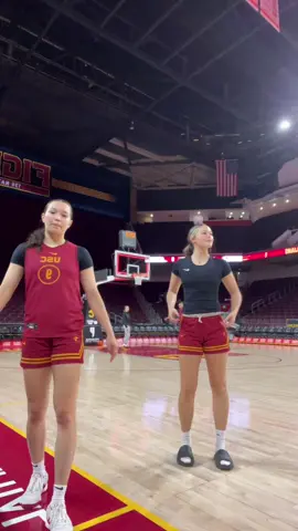 mood bc we won our first home game of the year☺️ #fighton #usc #wbb #fyp @kay 