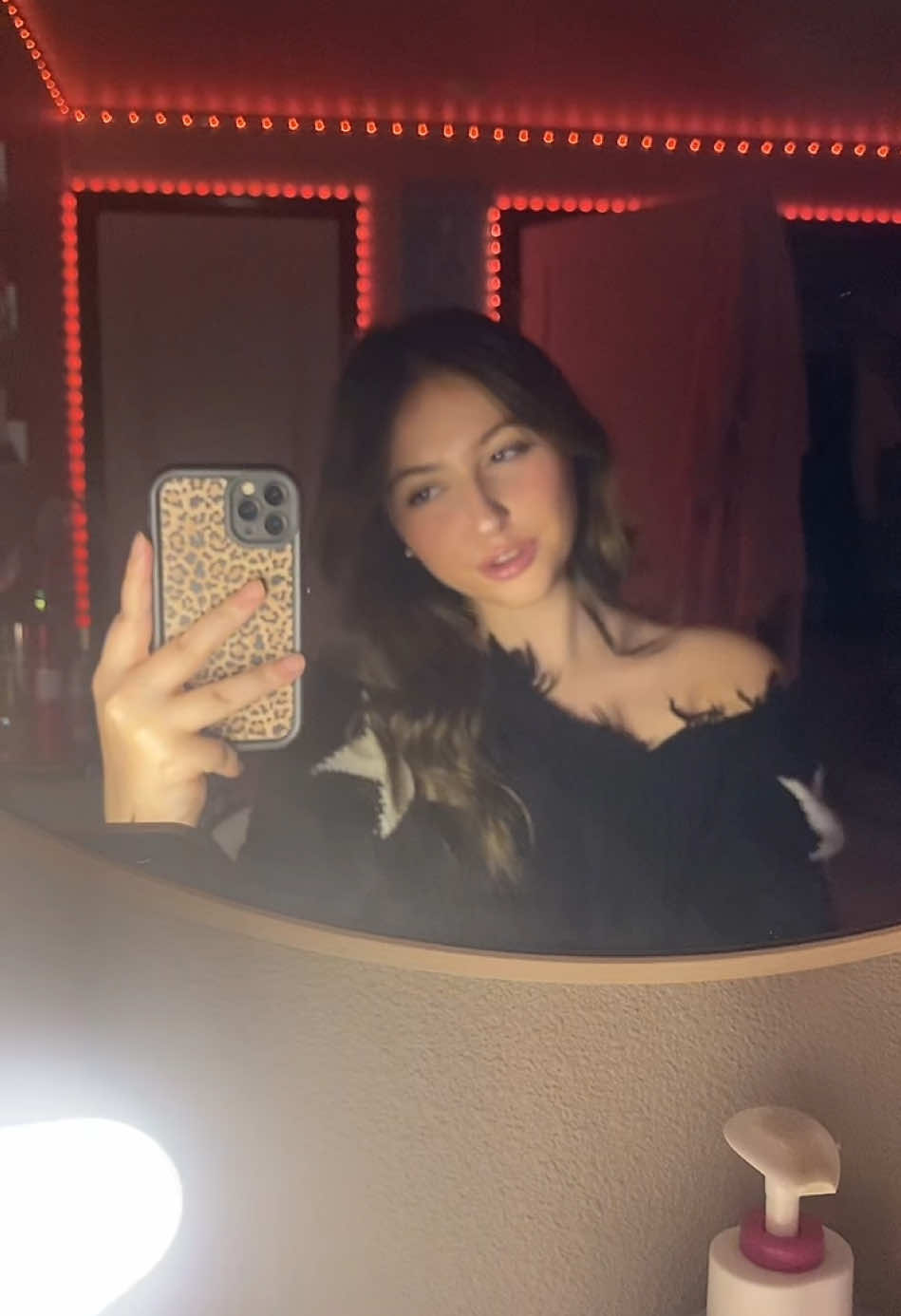 yes my phone is too big for my hand