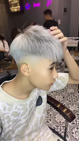 Khói trắng 🤍 , con màu cho ae đón tết 😍#tienlinhmenhairsalon #tocpho #xuhuong #xuhuong2024 