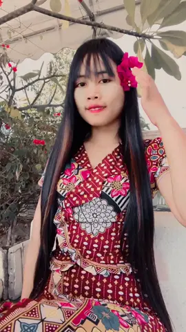 #နှင်းဆီမရှိတော့ရှိတဲ့ပန်းလေးဘဲယူထားရတယ်😍 @👑Tin Tin yu👸 