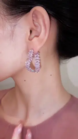 Heart Earrings for you#TikTokShop #earrings #fyp #gift #jewelry #christmas #blackfriday #blingbling #women #girl #fashion #funkyearrings #cute #accessories 