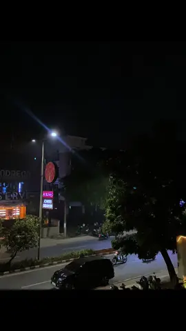 entah seindah apa diujung sana , yang jelas aku masih di perjalanan. 