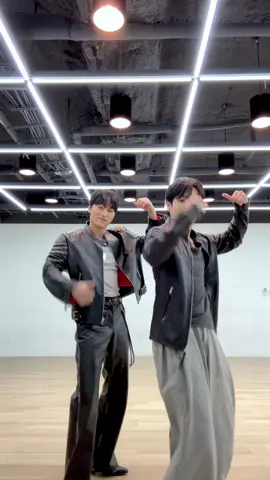 와라 크리스마스 #ATEEZ #에이티즈 #HONGJOONG #홍중 #SAN #산