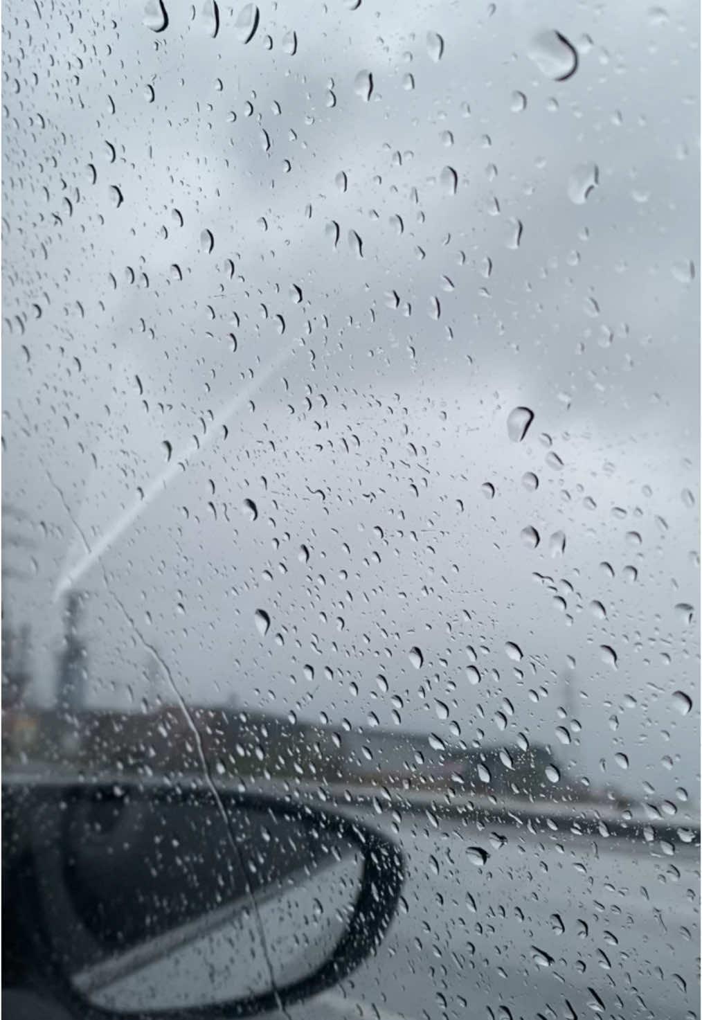 🌧️ #kıraç #taşduvar #yağmur #yağmurluhava #nostalji #müzikveyağmur #keşfet #öneçıkar #fypシ゚ #arabavideoları #arabastoryleri 