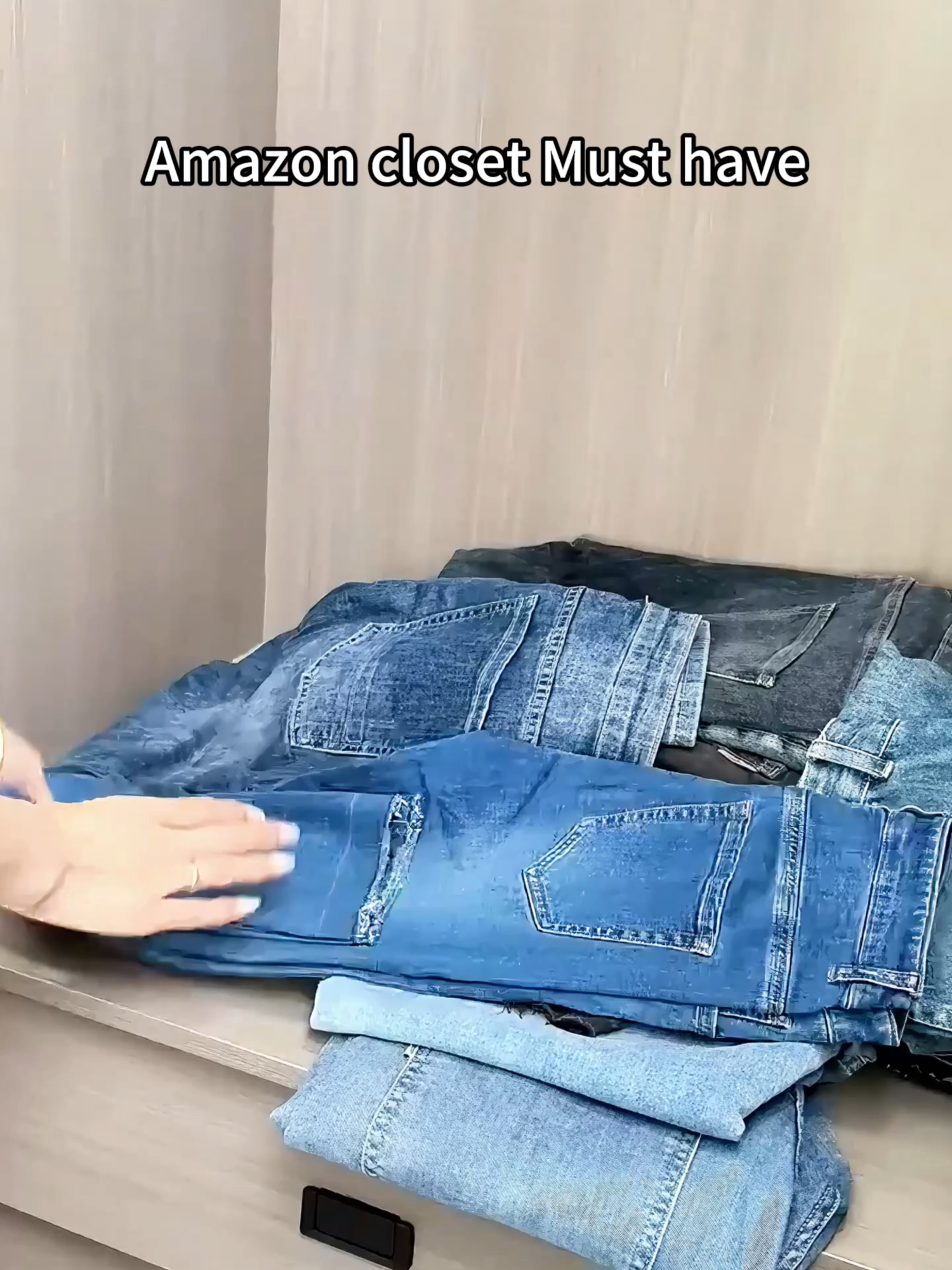 Transform your closet with our 5-layer pants hanger! This handy organizer keeps your pants neatly hung and easy to access.#pantrack #panthanger #clotheshacks #pant #goodthing #tiktok #blackfriday #blackfridaydeals #blackfridaysale