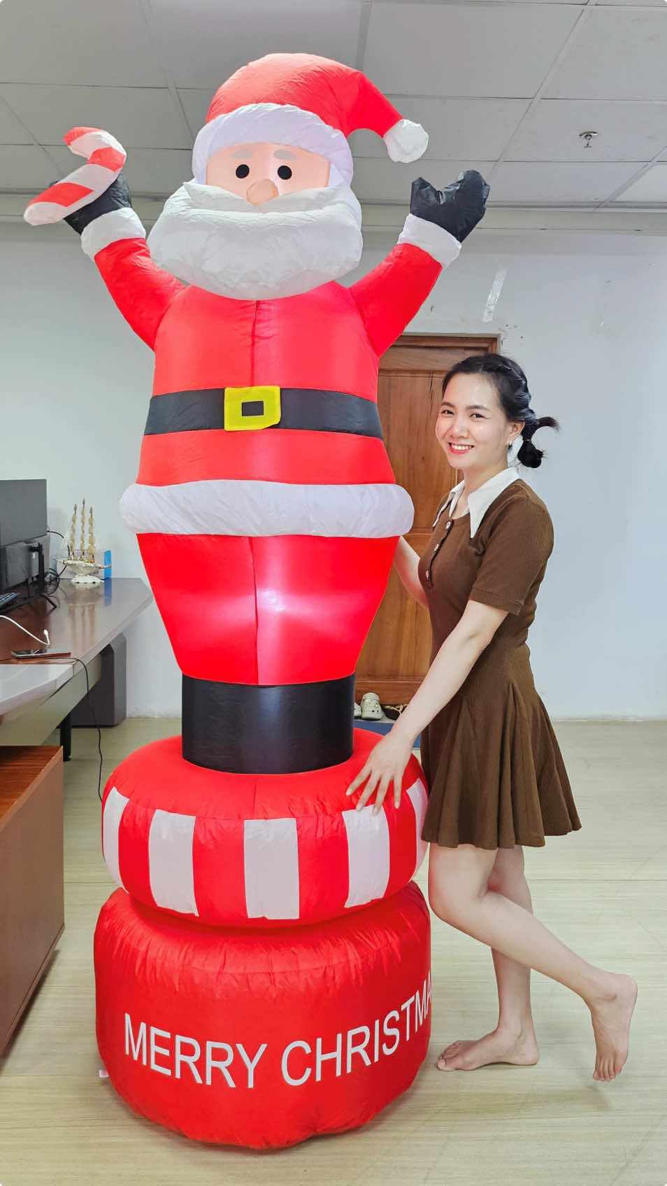 Ông già noel phao cao 2m1 Điện xoay đảo chiều #ônggianoel 