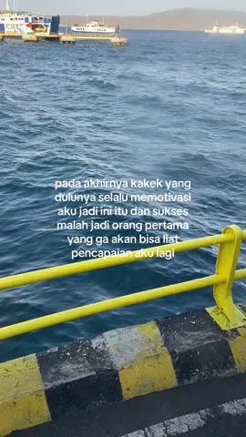 i miss my grandpa.                               #kakek #fyp #fyp #viraltiktok #foryoupage #kangen #grandpa #meninggal #katakata 