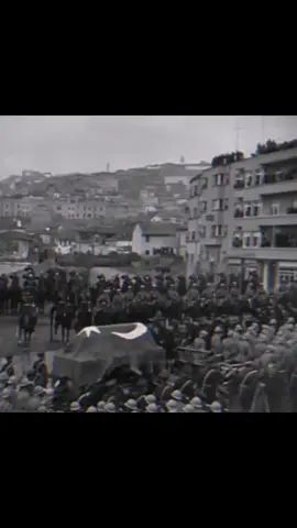 (1881-193∞)#10kasım #10kasımatatürküanma  #onkasım #1938🖤 #atatürkünölümü #mustafakemal #mustafakemalatatürk #mustafakemalataturk #tarihedit #viral #fypage #keşfetduası #tutsunartikvideolarım #tutsunartikvideolarım😍 #keşfetteyizzz #fyp #kesfet #fypシ #keşfet #kesfet #keşfetteyizzzbeniöneçıkar🔥 #kurtuluşsavaşı #atam #atatürkedit #turanbirliği #atatürkiye #kemalisttürkiye #kemalisturkiye #kemalizm #türk #türkçü #turkcu #türkiye #milliyetçi #bozkurtlar #MKA 