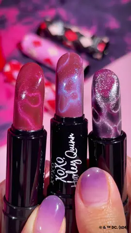 XOXO 💋 Unlock 3 shades of shimmery hydration with our Thrill Seeker Color-Changing Lipstick ✨💄 Embrace the unpredictable and let your lips shimmer with a touch of delightful chaos 🌟 Shop the entire HARLEY QUINN X SHEGLAM Collection now available at SHEGLAM.com 🛍️ (Id:46687924) #SHEGLAM#sheglamcrueltyfree#SHEGLAMcollection#SHEGLAMxHarleyQuinn#sheglamnewdrops#sheglamlipstick#lip#fyp