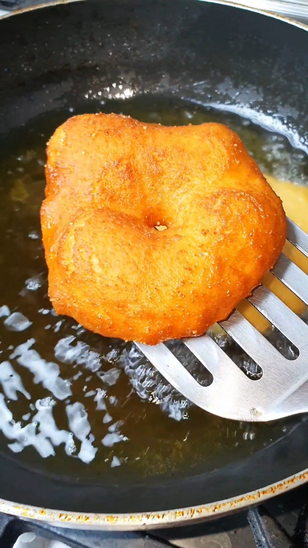 চট্টগ্রামর আন্তাসা পাকন পিঠা #fypシ #trending #viral #foryoupage #foryou #viralvideo #trendingvideo #viraltiktok #চট্রগ্রামের_মেয়ে😍 #jinucooking 