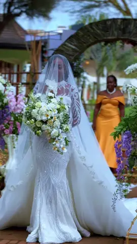 Gorgeous Phidelia walking down the Aisle 🥰  #KenyaSafariWedding 