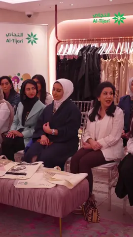 كانت ورشة ممتعه وتشرفنا فيكم .. نظمنا ورشة اعادة تدويرالاقمشة بالتعاون مع مصنع إبرة ضمن حملة #التجاري_ارت لنشر الوعي بالاستدامة البيئية والمساهمة بالابداع والمحافظة عليها.   #Tijari_ART