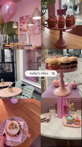 Todays vibes #pink #bredacentrum #breda #sweetthooth #sweets #fyp #fypage #thecakeroom #thecakeroombreda #cupcake #donut #womanownedbusiness #vibe #vibes #🧁 #ifthisisyourvibe 