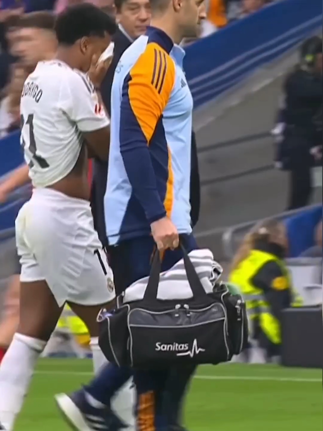 Rodrygo en larmes 💔 Blessure de Rodrygo #realmadrid #osasuna #injury  #blessure 
