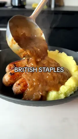 BRITISH STAPLES 🇬🇧 Welcome to my BRAND NEW series, British Staples. Come along on this journey with me to see some of Britain’s best dishes. Yes, we may not be known for them, but I’m here to change your mind - a mix of the classics, with twists on a few. Be sure to follow to see all these delicious recipes! This was a VERY fun series to film 👀🔥 Enjoy! #cooking #food #EasyRecipe #british #comfortfood #Recipe #series 