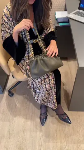 #adayatwork #personalshopper #colortest #luxury #fashion#fashionstylist #fashionconsultant #OOTD #fyp #fashiontiktok #fashioninspo @Marina Chamorro @LOEWE @Gucci 