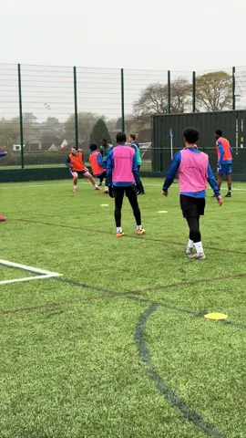 433 Football Academy works hard to ensure that the scholars and graduates under its tutelage get rigorous coaching; be that ball work, quick feet, one-to-one or any other team work collaboration. Here is an example of 433 Football Academy coaching with players receiving 3-team quick transition ball work. #coaching #specialist #professional #baller #fun #football #educational #opportunities 