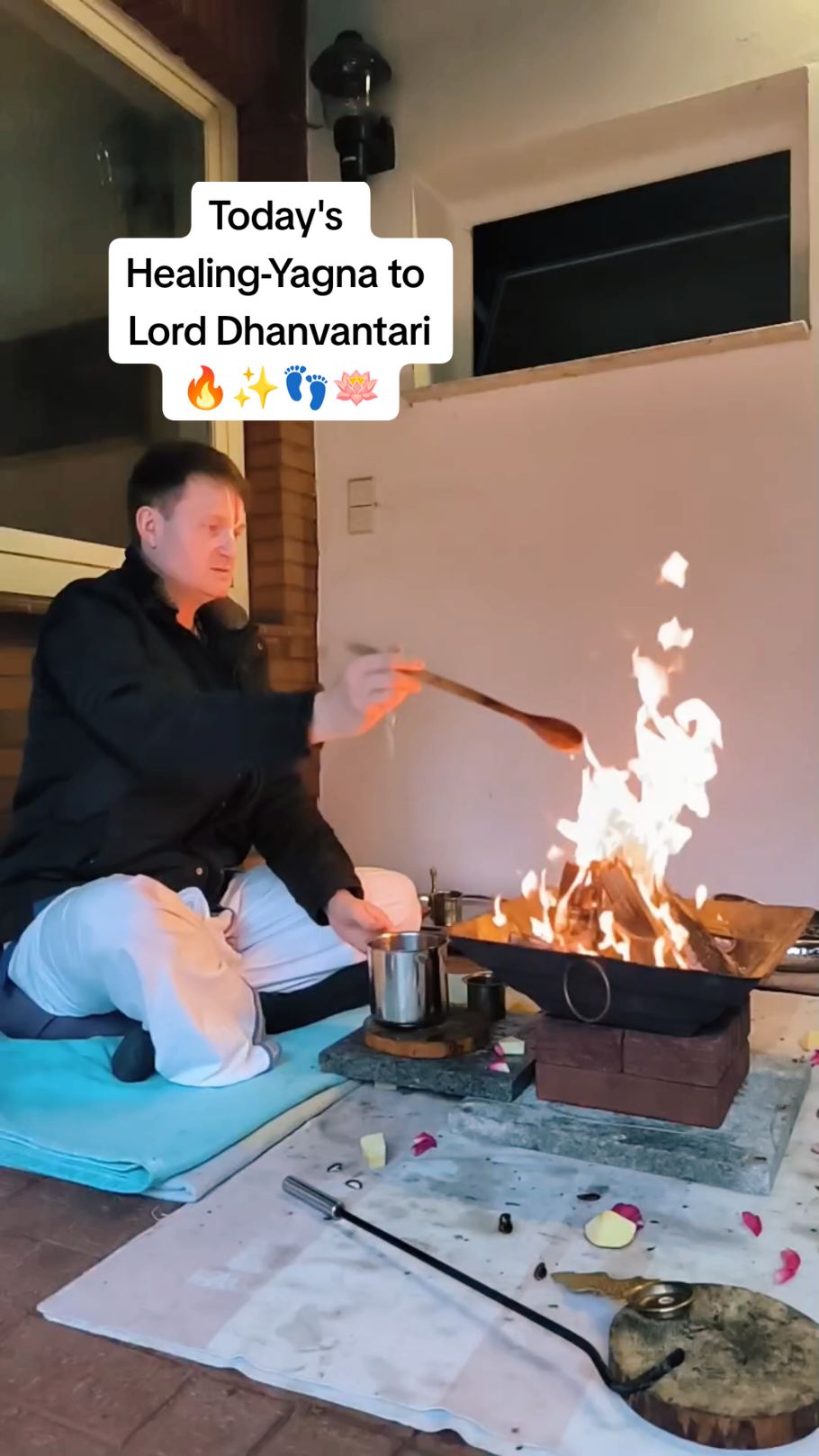 Today's Healing-Yagna to Lord Dhanvantari🔥✨👣🪷 #Narayan #Dhanvantari #Krishna #Homa #Bhakti #Devotee #Vishnu #Govinda #HareKrishna #Radha #Bhakta #Sanatani #SanataniHindu #Hindu #hinduism #SanatanaDharma #Gopal #Durga #Shiva #RadheKrishna 