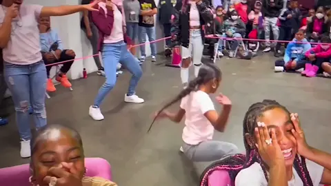 #tommytheclownedits❤️🖤 #clowndancing🔥🤫 #tommyhotgirz #jandkshow💗🤍 #jayahandkimora♥️🏆 #jayahbailey🤞🏾💕 #moralatteedits #vspedits #tommyhotgirz  