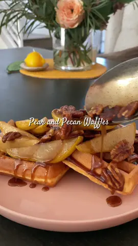 Cozy fall brunch 🤎 #waffles #brunch #EasyRecipe #fall #familytime #cheflovely #brunchideas #fallflavors #cooking #loveyouletseat 