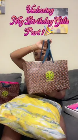 Unboxing My Birthday Gifts Part 1❤️🥳🎉 Thank you to my friends & family for my gifts. I loved them all. I love and appreciate you guys sm❤️ #fypシ #foryoupagе #fypageシ #jamaica #birthdaygift #giftunboxing 