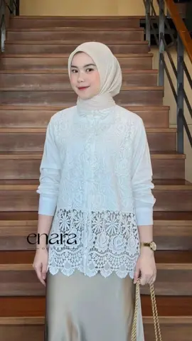Atasan brukat terbaru super cantik super kekinian banget besti besti🥰 yang mau buruan dicekout sebelum kehabisan🥰 #outfits #outfitideas #outfit #fashiontiktok #ootdremaja #atasanwanita #atasan #blouse #blousemurah #atasanbrukat 