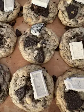 something that makes me happy… baking. 💕 #baketok #sahm #momlife #MomsofTikTok #mom #oreos