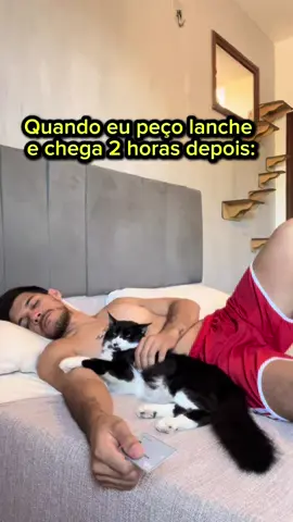 Quem mais é assim? 😴 . #humor #rir #comedia #gato #ifood #atraso #lanche #meme #videosengracados #frajolito