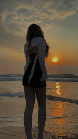 Không phải hoàng hôn =)))) #fpy #withlyy #sea  