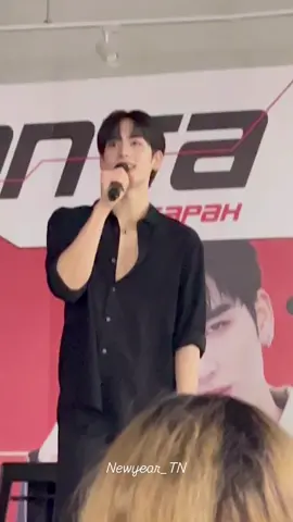 09/11/67 คนถือเค้กหน้าคุ้นๆนะคะ ไหนบอกว่ามาไม่ได้ไงคะ #SANTArcade21stBD  #santapp @Ppsanta @perthppe