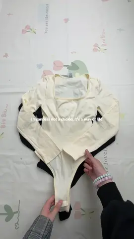 Fashionable object, adds a touch of glamour. #FreshforWinter #falloutfits #NcmRyuAnniversarySale #TIMEOFFAnniversarySale #tiktokshopcybermonday #spotlightfinds #tiktokshopblackfriday #spotlightfinds #falloutfits #falldealsforyou #Earthtone #NcmRyuAnniversarySale #Relaxwithtimeoff #ForYouDays #TikTokMadeMeBuyIt #spotlight #augustdeals #dealdrops #tiktokmademebuyit #fyp #foryou #fashion #tiktok #tiktokshop   