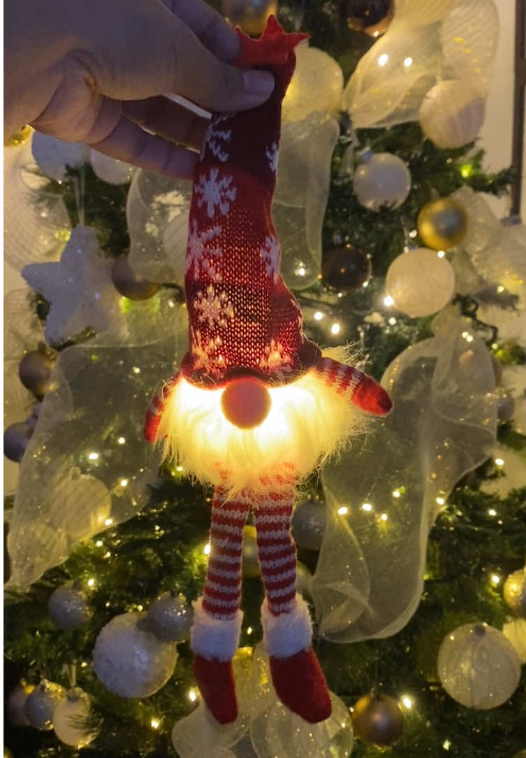 very cutesy gnome christmas faceless doll plus toy 🎄✨ #christmasdecor #facelessdollplushtoy #fypシ゚ #foryou 