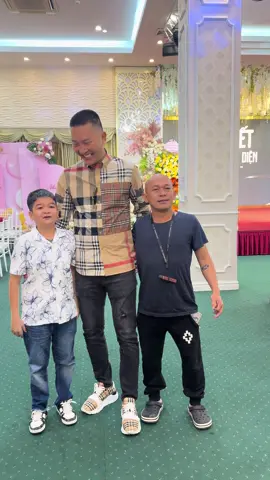 cứ vui vẻ thôi anh em nhỉ #huanhoahong #xuhuongtiktok 