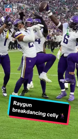 A+ effort, A+ execution @Vikings 😂 #nfl #football #dance #breaking #raygun #vikings #minnesota 