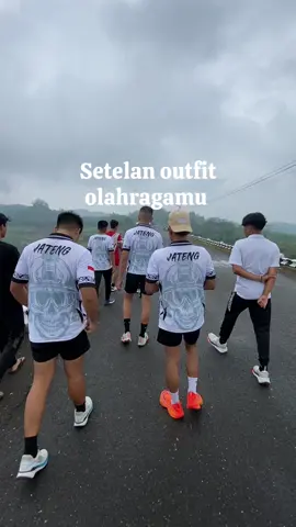 Stelan jerseymu cek dikeranjang kuning#outfitolahraga#celanapendek#setelanjersey#Running#affiliatetiktok#fyp  