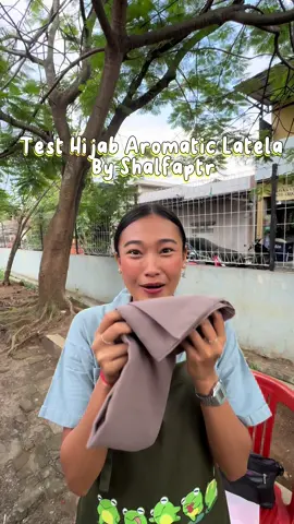 Test Wangi Hijab Aromatic Lagi bareng kak @Shalput_ 