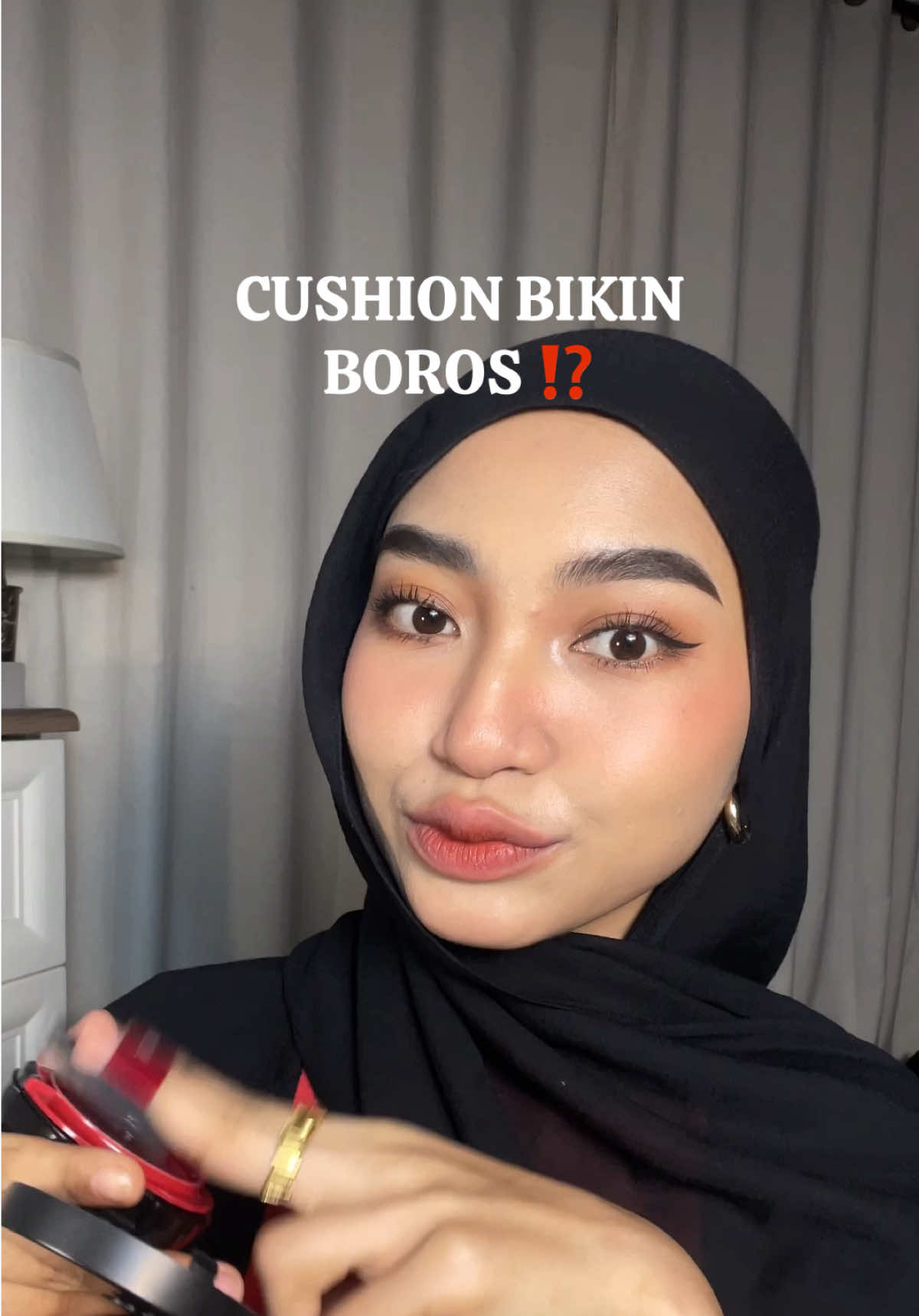 Sudah sangat jelas sekaliii aku menjelaskan cushion ini , dengerinn @OMG #omggotyoucovered #omgcushion 