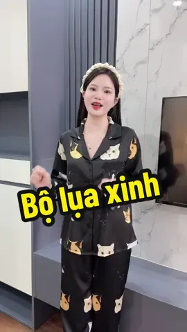 Đồ bộ hoạt tiết in sắc nét. Nhiều hình nhiều mẫu. Chất liệu lụa latin mềm mịn thoáng mát , pha ren  #champhanreview #champhan #review #châmphan #dobo #bolua #dobomacnha #pijama #thoitrangmacnha #thoitrangnu #thoitrang #doboxinh 